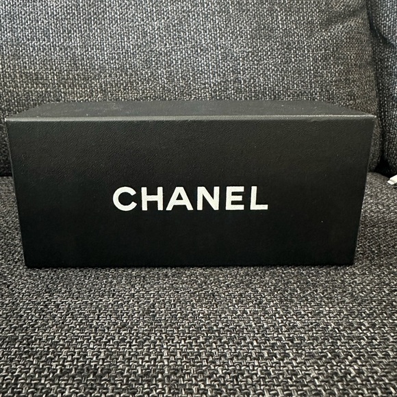 Chanel glitter sunglasses - Picture 2 of 6